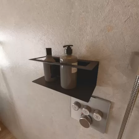 Półka łazienkowa LINER 30 cm, CZARNA - miejsce na szampony