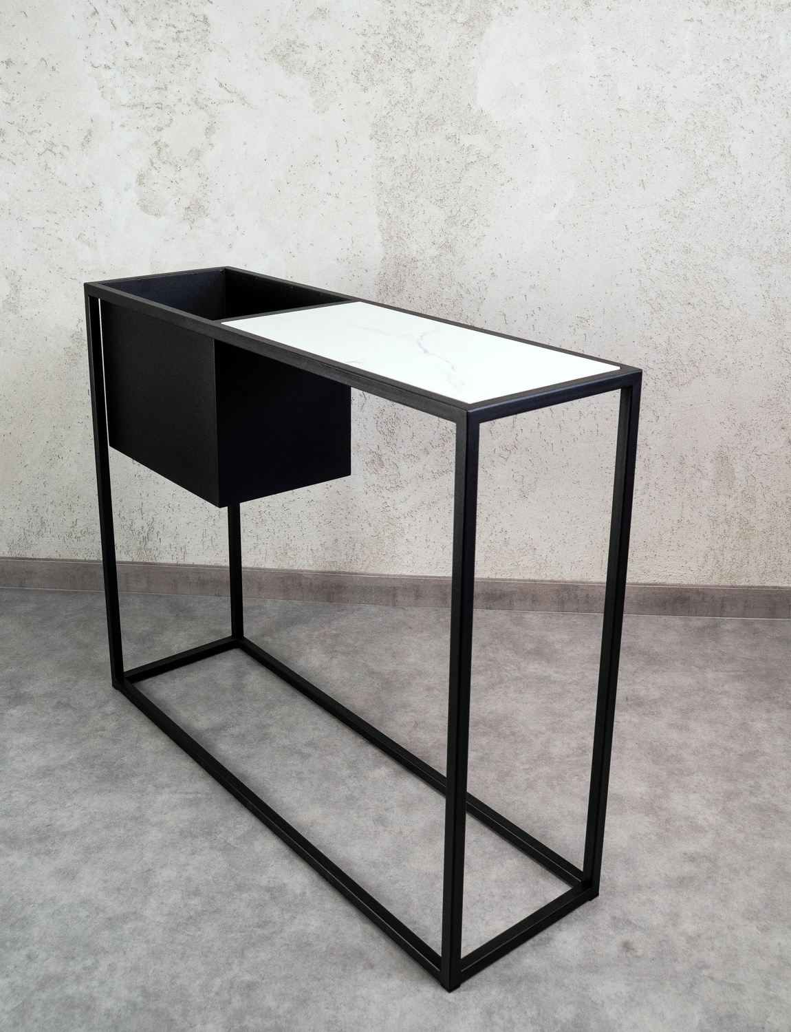 Konsola loftowa MIXO 100 × 30 Czarna 5.jpg